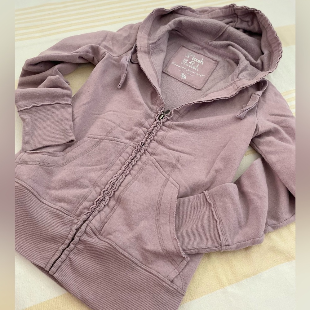 Victoria’s Secret ‘Plush & Lush’ CUTE Ruched Placket Zip Hoodie EUC